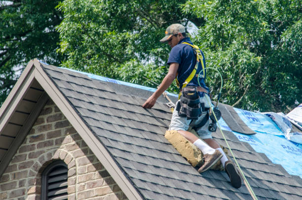 Best Flat Roof Repair Services  in Selah, WA